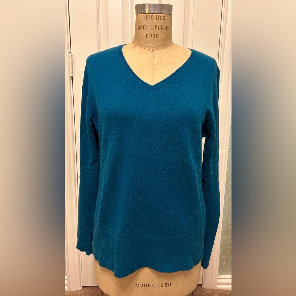 Blue Cashmere Sweater, Apt. 9, Size Large
